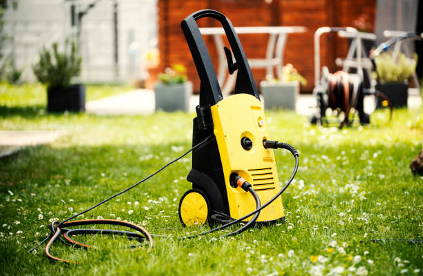 Best Animal Enclosure Cleaning  in Lakeside, OR